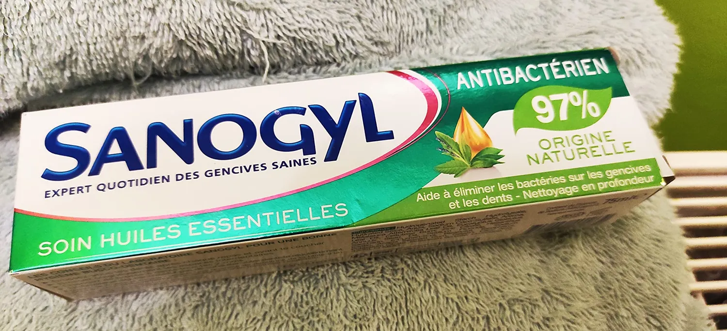 Sanogyl Soin Huiles Essentielles dentifrice 75 ml antibactérien