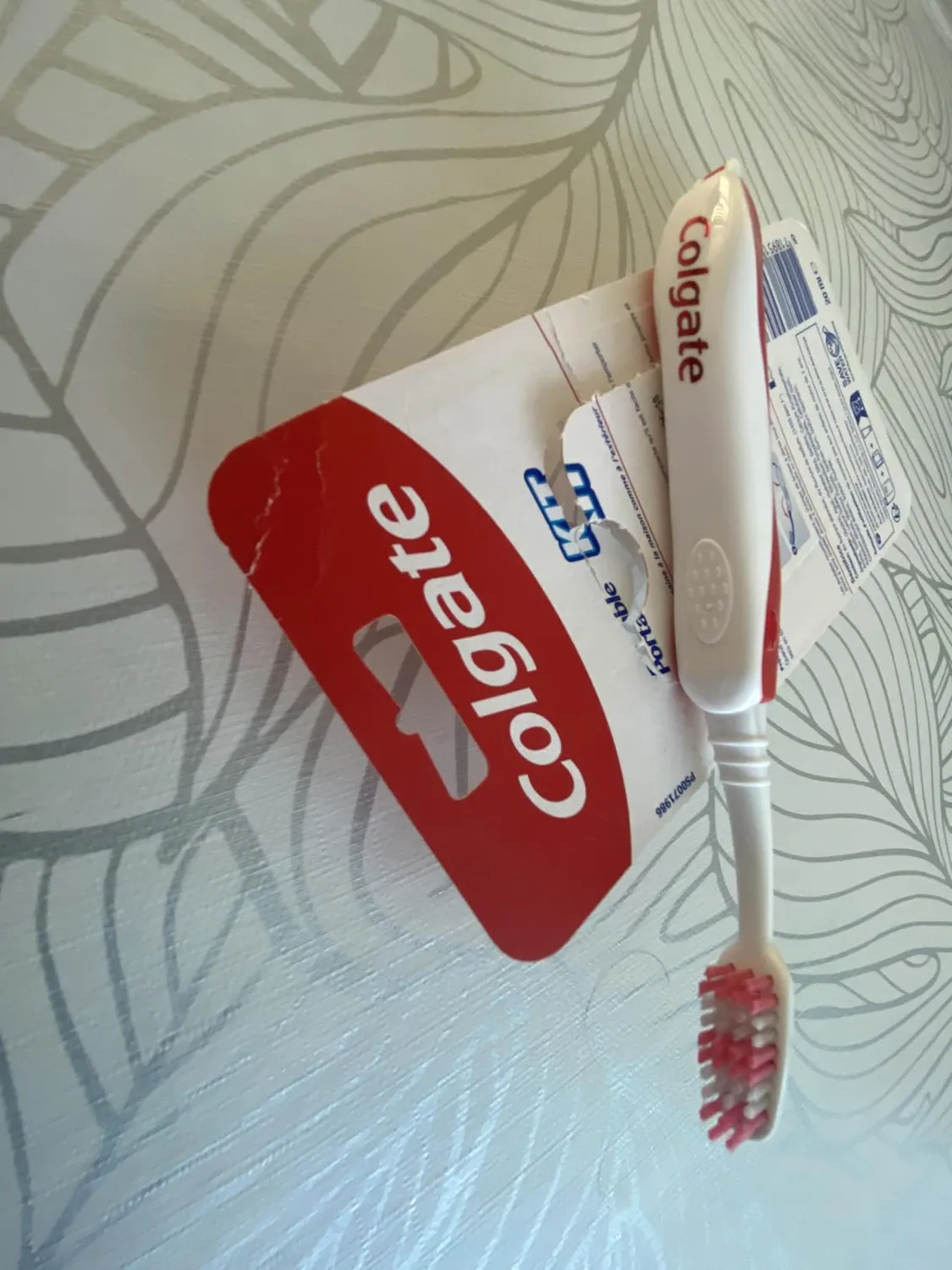 Colgate Max Fresh Medium kit de voyage 20 ml brosse pliable