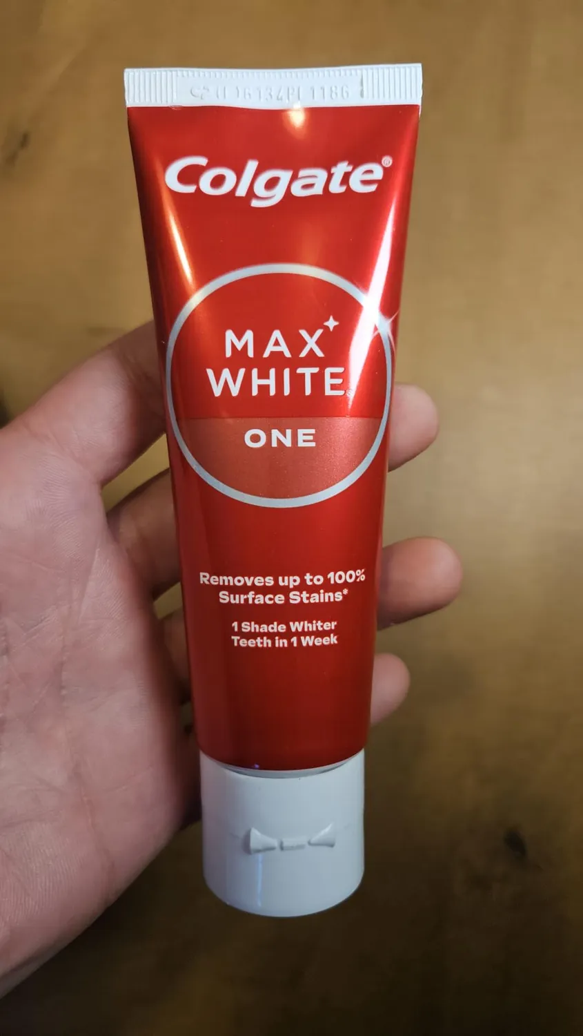 Colgate Max White One dentifrice blanchissant 75 ml anti-taches