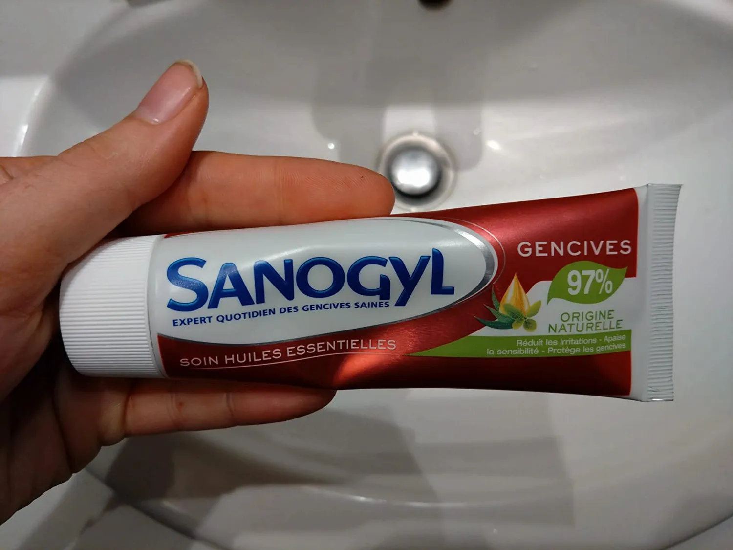 Sanogyl Soin Huiles Essentielles dentifrice gencives 75 ml naturel
