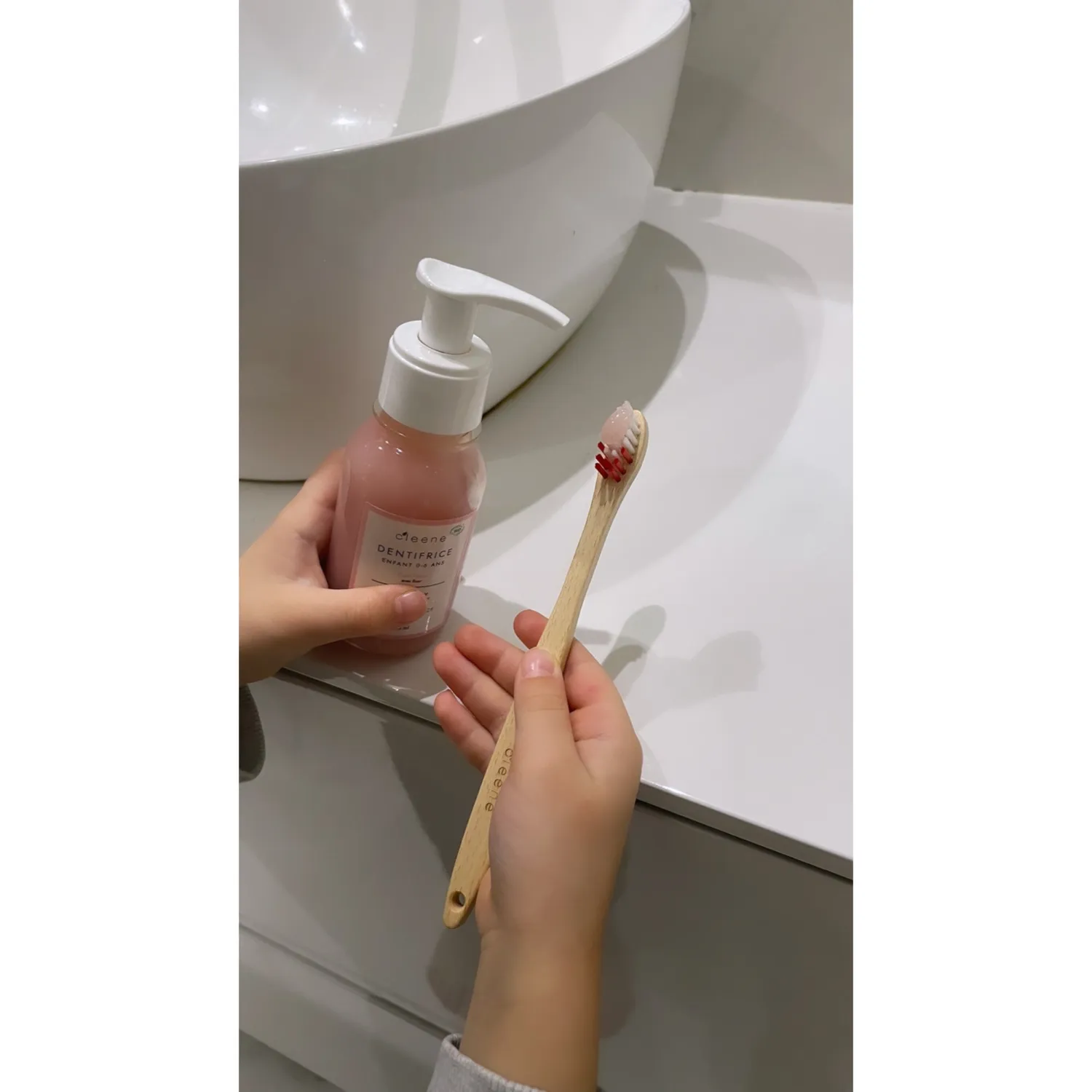 C'leene Brosse à dents Enfant 3-6 ans poils rouges souple bois