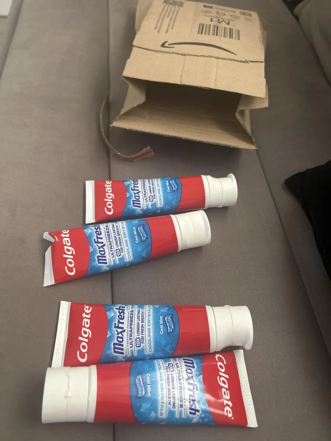 Colgate Max Fresh Dentifrice Cristaux Fraîcheur 12 x 75 ml menthe glaciale