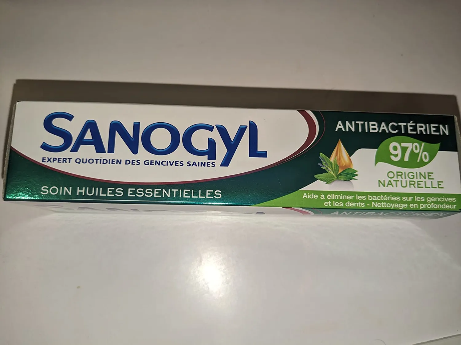 Sanogyl Soin Huiles Essentielles dentifrice 75 ml antibactérien