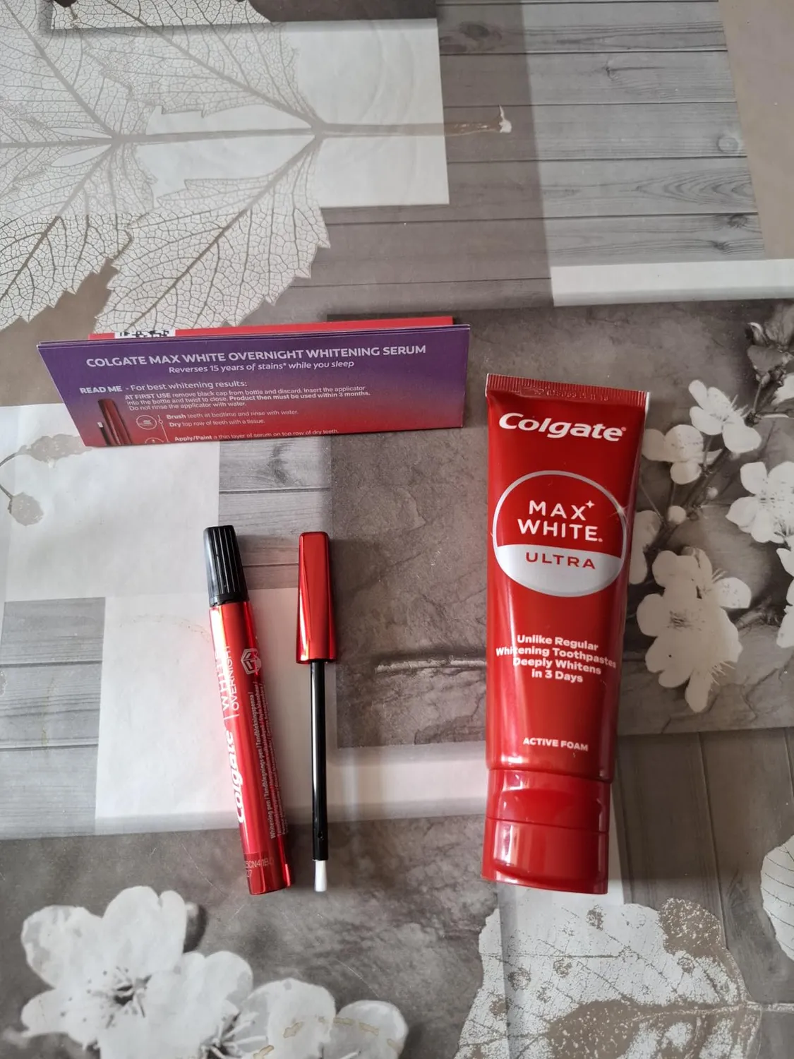 Colgate Max White kit blanchiment sérum nuit et dentifrice 2,5 ml + 75 ml