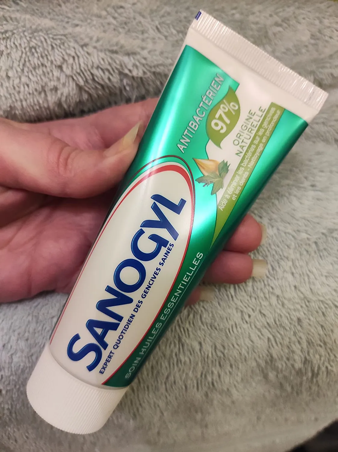 Sanogyl Soin Huiles Essentielles dentifrice 75 ml antibactérien
